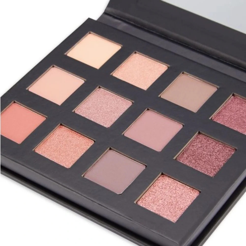 Saks Fifth Avenue Eyes Shadow Palette, 12 shades
